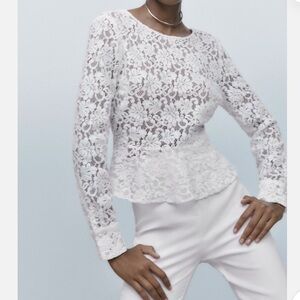 NWT🤍ZARA Ivory Lace Peplum Blouse. Size S
